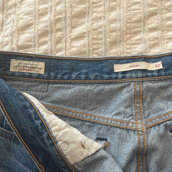Levi’s wedgie ankle jeans - Picture 6 of 6